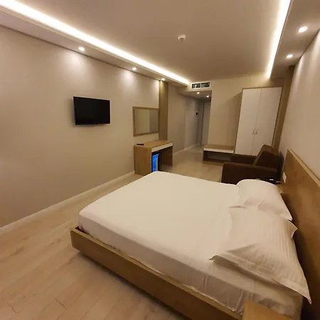 Amber Albania 4* سبيل