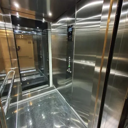 Amber Albania فندق 4*