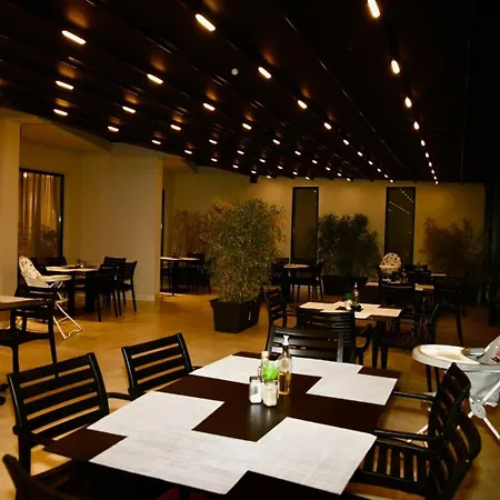 Amber Albania فندق سبيل