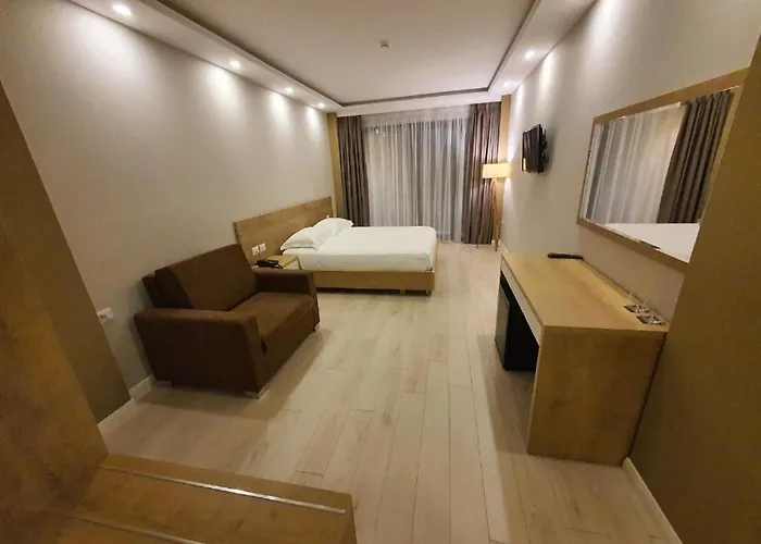 فندق Amber Albania 4*