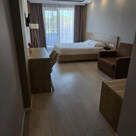 מלון Amber Albania 4*